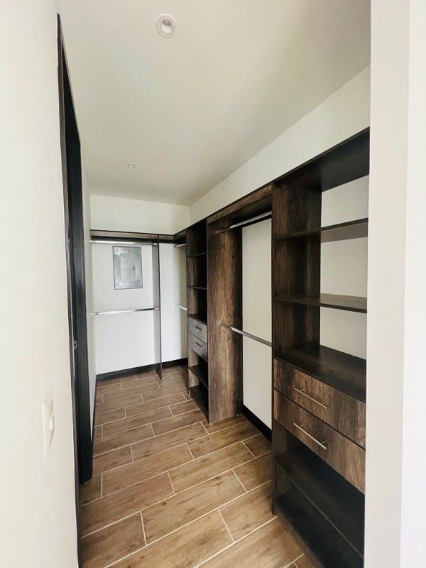 Vendo apartamento en zona 10 — Apartamento en Venta en Habitat Ciudad Vieja, Zona 10, Guatemala, Ciudad — foto 8 de 11