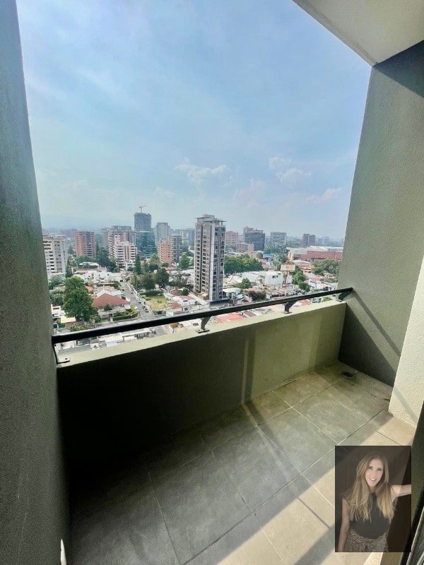 Apartamento en renta Edificio Verona zona 10 - 4