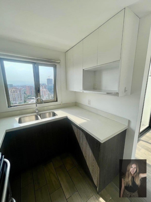 Apartamento en renta Edificio Verona zona 10 - 9