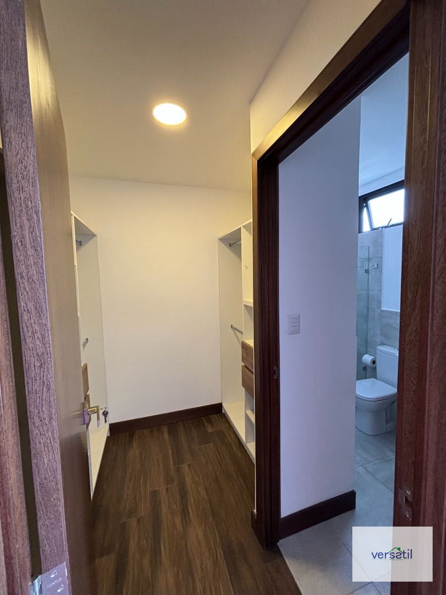 Bello apartamento con cuarto de servicio - 8