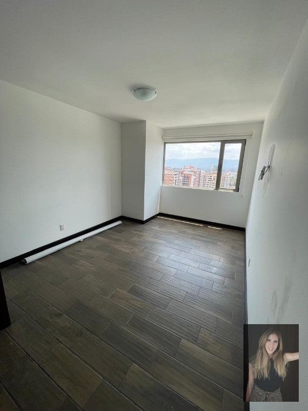 Apartamento en renta Edificio Verona zona 10 - 5