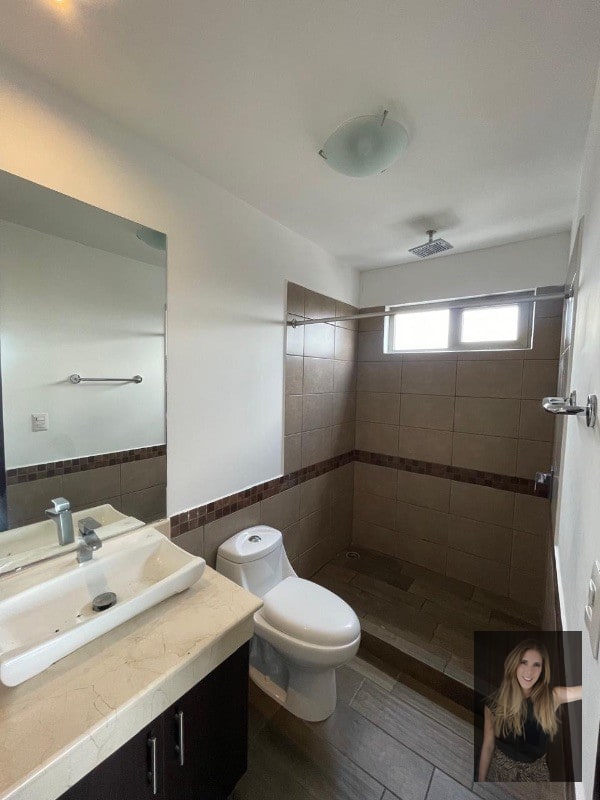 Apartamento en renta Edificio Verona zona 10 - 9
