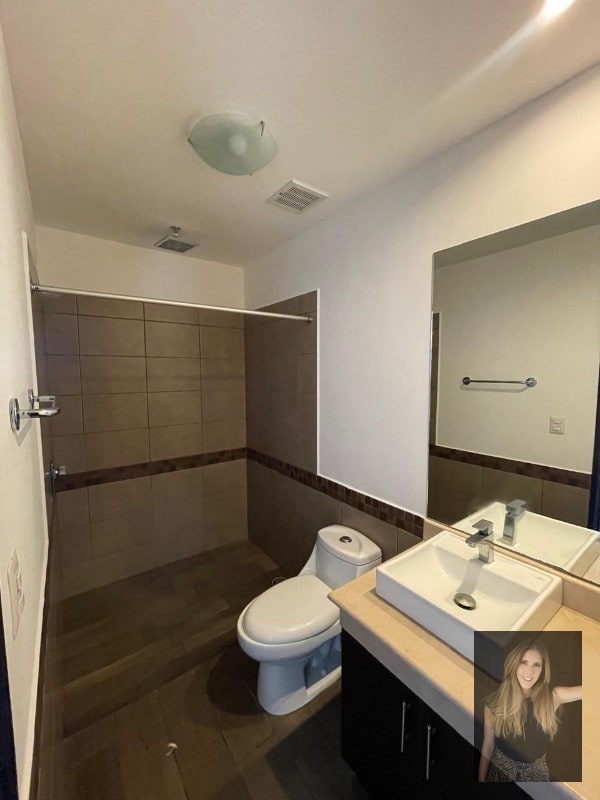 Apartamento en renta Edificio Verona zona 10 - 15