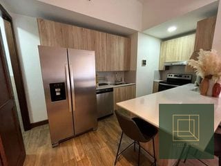 Apartamento en renta amueblado en zona 10 — Apartamento en Alquiler en Salvattore, Zona 10, Guatemala, Ciudad — miniatura 3 de 7