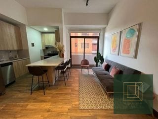 Apartamento en renta amueblado en zona 10 — Apartamento en Alquiler en Salvattore, Zona 10, Guatemala, Ciudad — miniatura 1 de 7