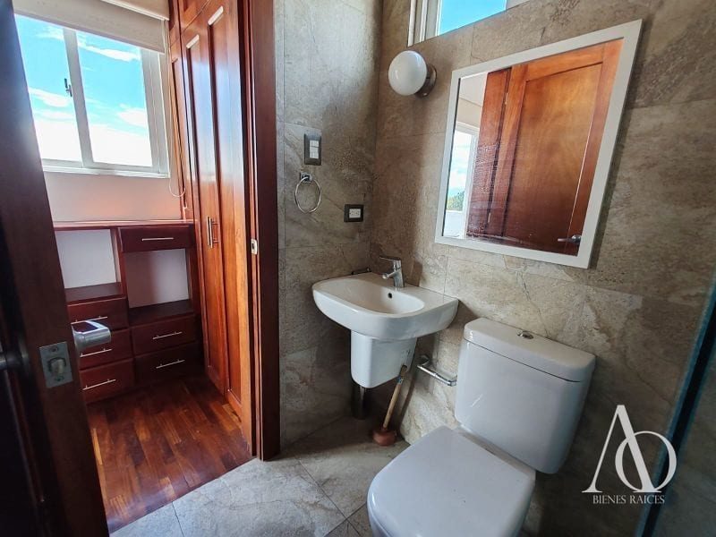 Apartamento en Alquiler Edificio Lindora Lofts, zona 16 — Apartamento en Alquiler en Zona 16, Guatemala, Ciudad — foto 10 de 14
