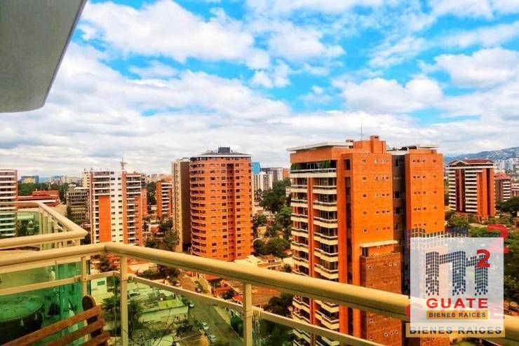 Apartamento de 249.9 m2 en Venta, Zona 14 - 1
