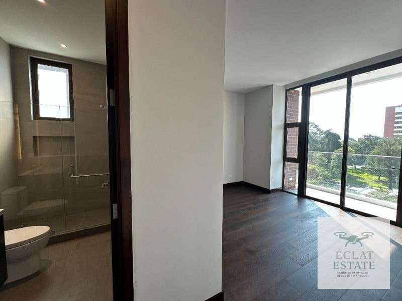 Apartamento de 3 Habitaciones en Renta en ECHO zona 14. - 9