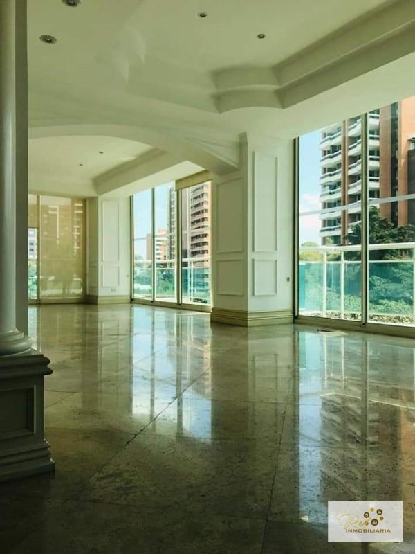 VENTA EXCLUSIVO Y ELEGANTE EN ZONA 14 VILLA RISHO - 2