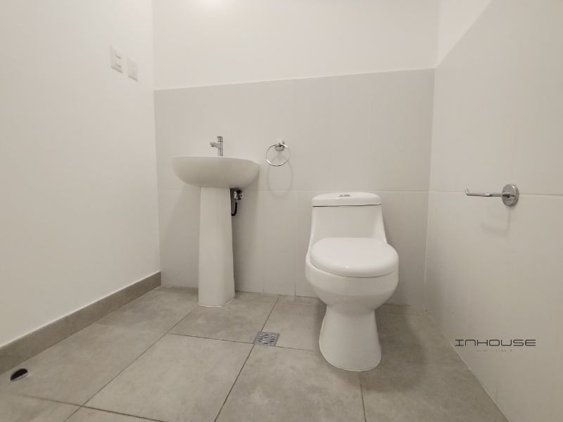 APARTAMENTO EN VENTA ZONA 2 - 4