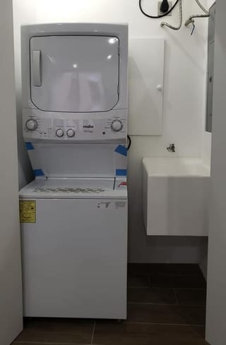 Apartamento Amueblado en Alquiler | Diagoseis | Zona 10 | Diagonal 6 · 1 habitación — Apartamento en Alquiler en Diagoseis, Zona 10, Guatemala, Ciudad — miniatura 13 de 17
