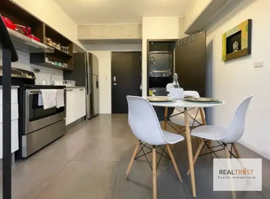 APARTAMENTO TIPO LOFT CON JARDÍN AMUEBLADO EN VENTA ZONA 10 - 7