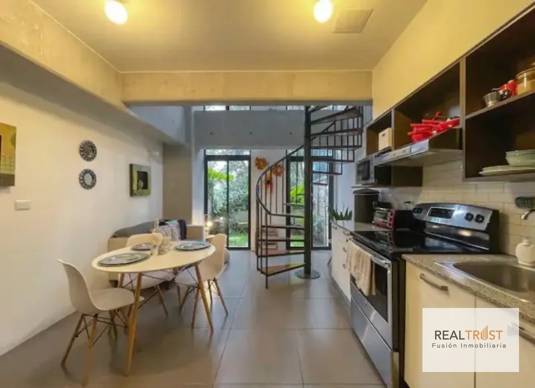 APARTAMENTO TIPO LOFT CON JARDÍN AMUEBLADO EN VENTA ZONA 10 - 5