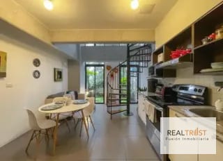 APARTAMENTO TIPO LOFT CON JARDÍN AMUEBLADO EN VENTA ZONA 10 — Apartamento en Venta en Zona 10, Guatemala, Ciudad — miniatura 5 de 11