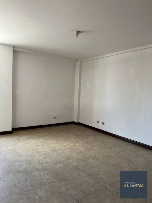 Bonito Apartamento en Renta en Zona 10 - 4