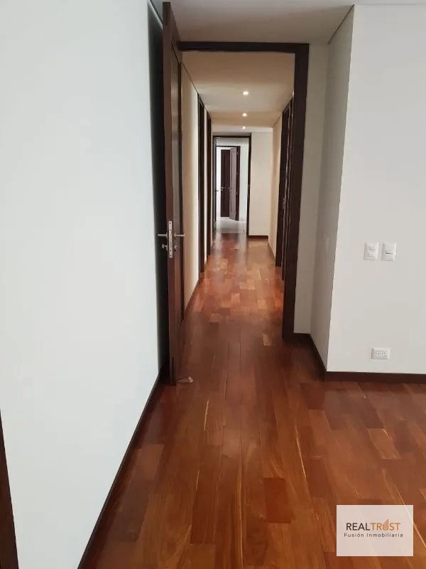 APARTAMENTO EN VENTA ZONA 14 - 12