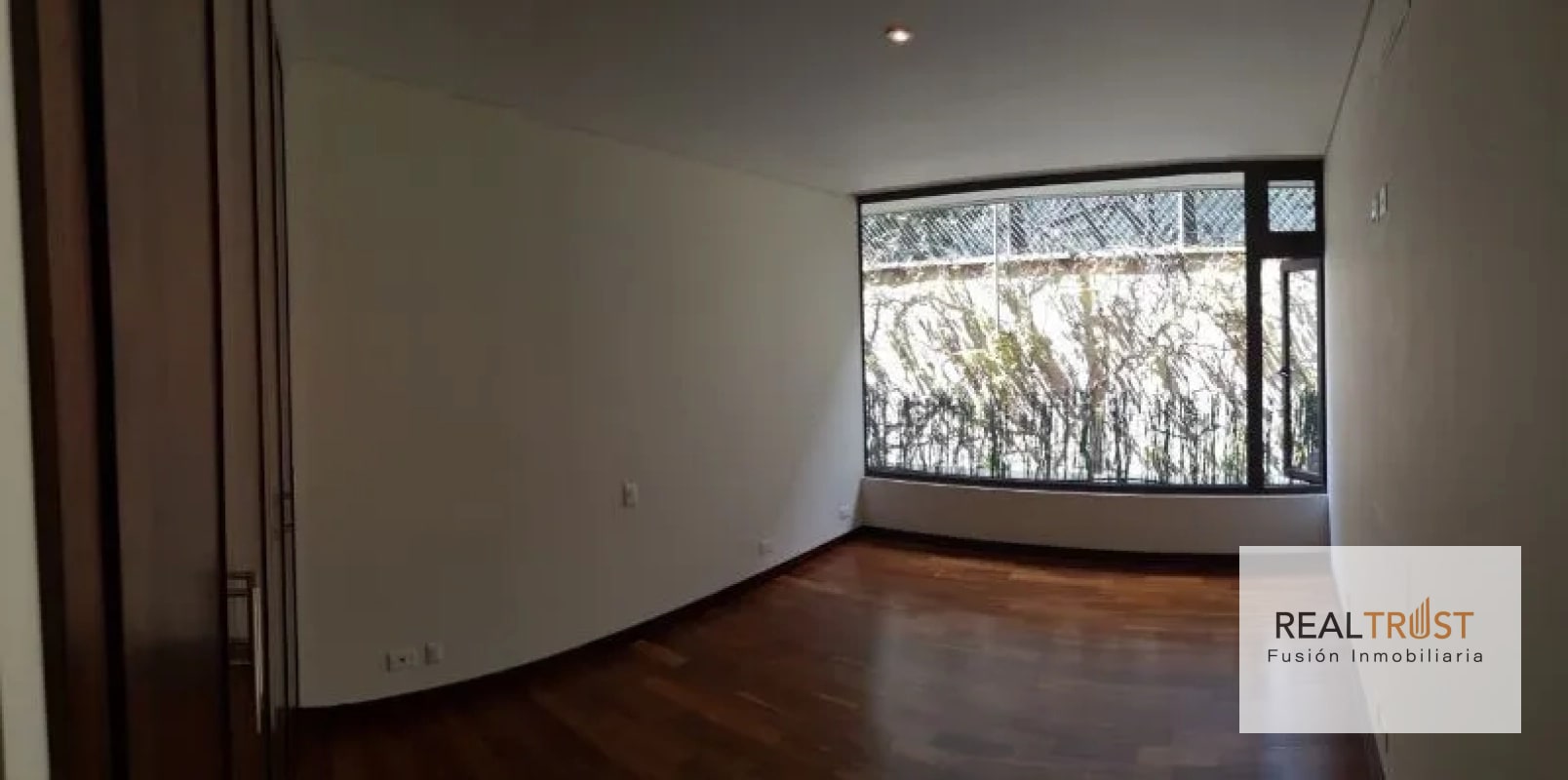 APARTAMENTO EN VENTA ZONA 14 - 10