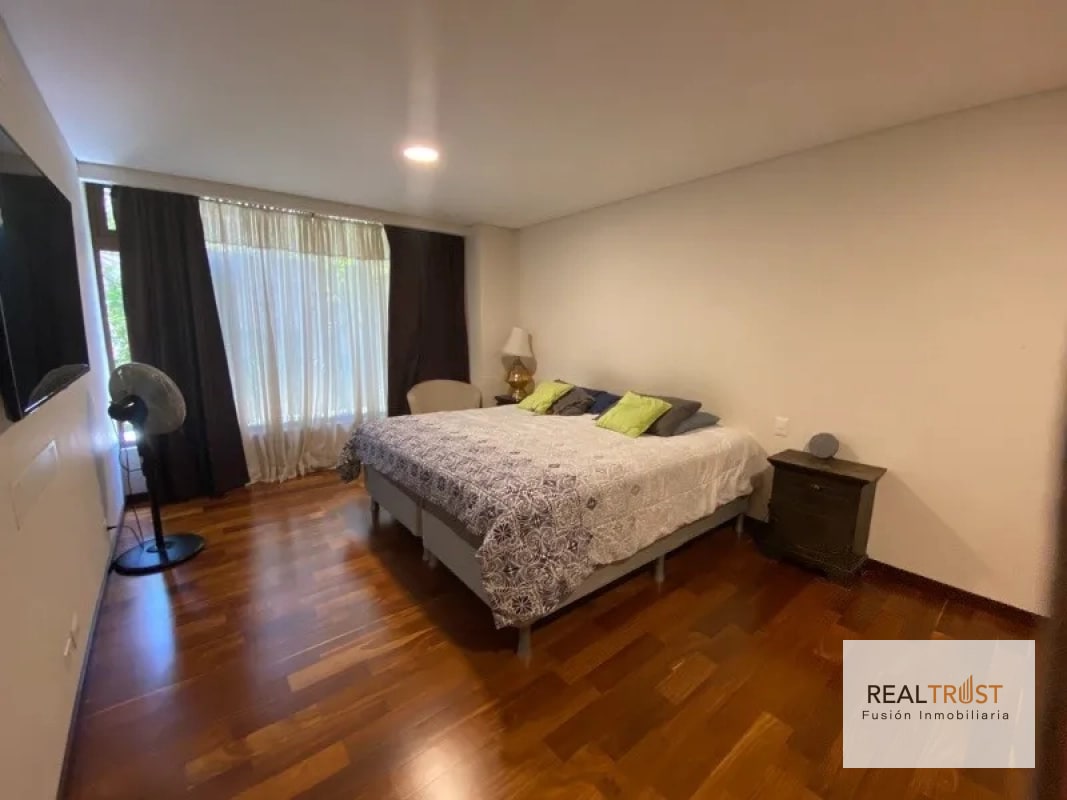 APARTAMENTO EN VENTA ZONA 14 - 5