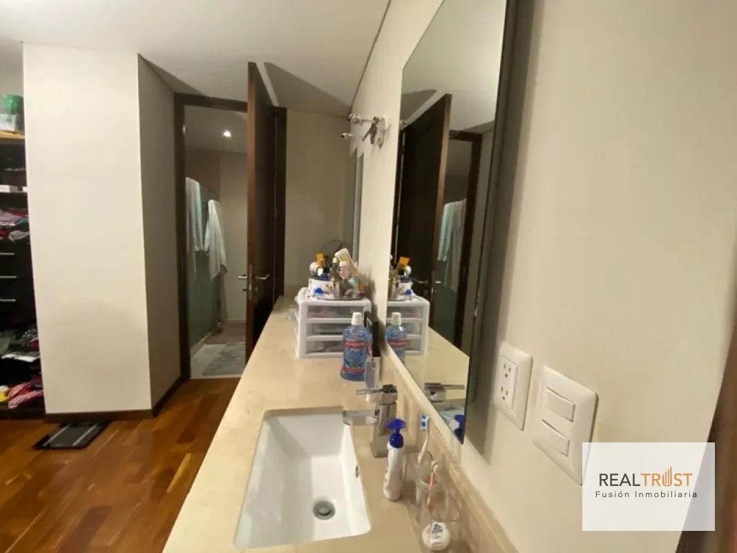APARTAMENTO EN VENTA ZONA 14 - 3