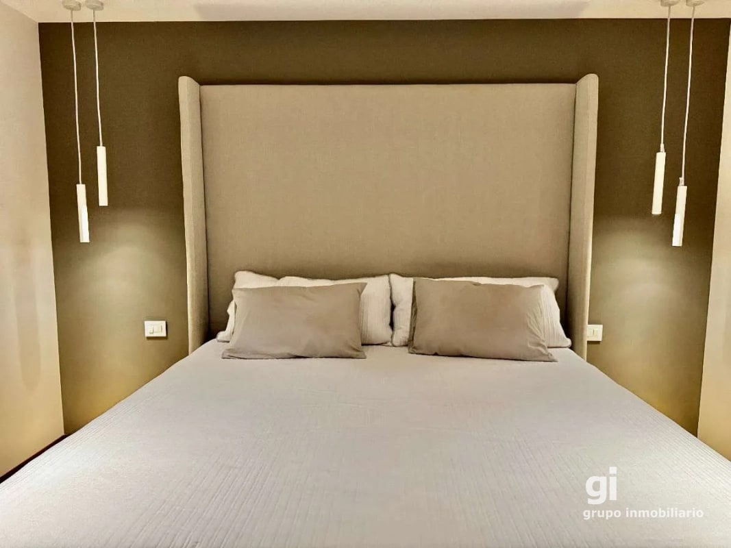 Apartamento en venta amueblado 3 dormitorios y cuarto de servicios, zona 10 - 2