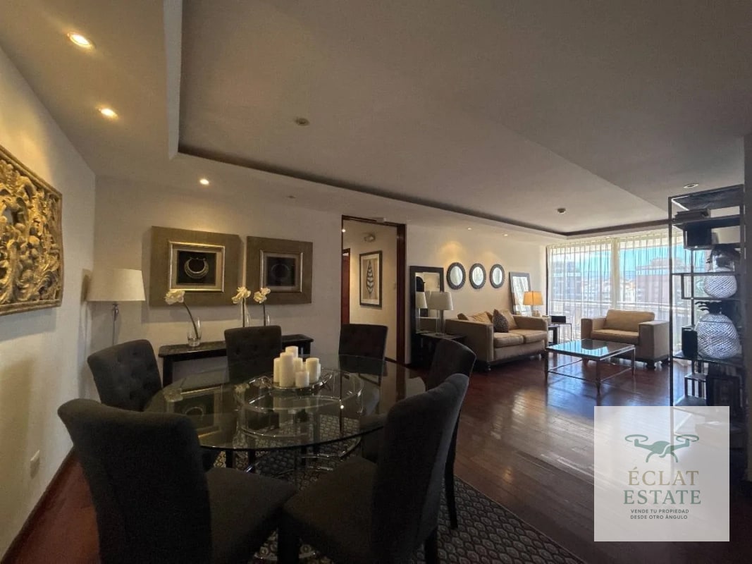 Apartamento en Tiffany Zona 10 en Venta | 2 Habitaciones Amueblado - 1