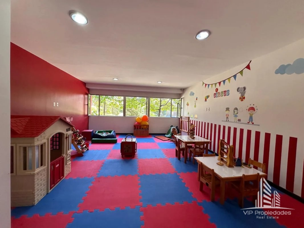 Zona 14 Attica II, Apartamento en alquiler - 2