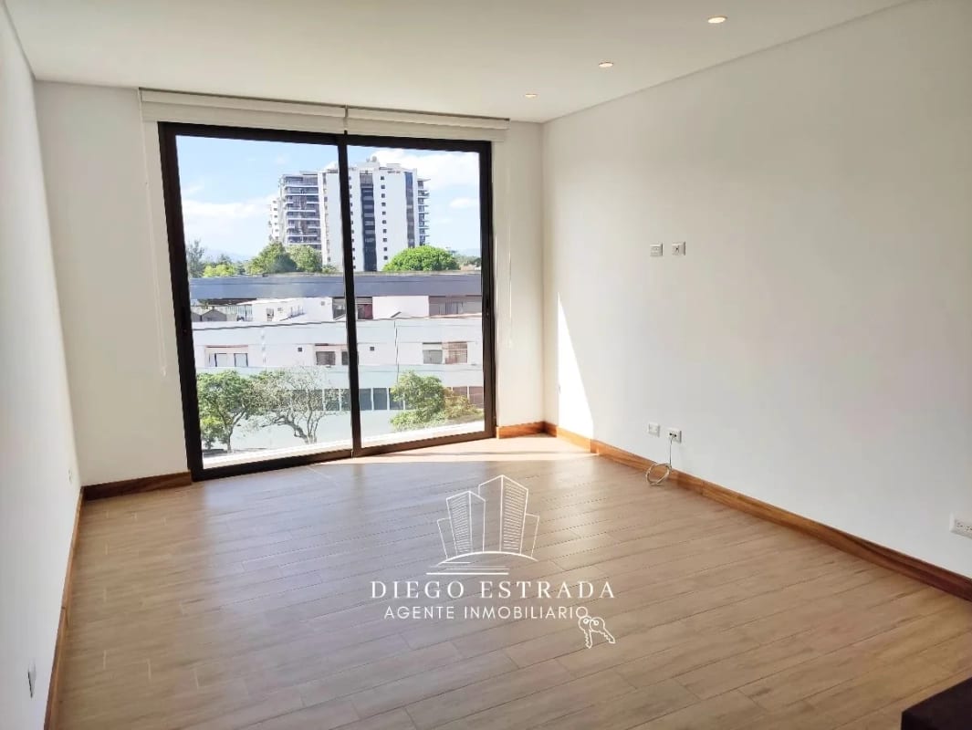 Dentro de garita en vista hermosa 1 — Apartamento en Venta en Zona 15, Guatemala, Ciudad — foto 4 de 16