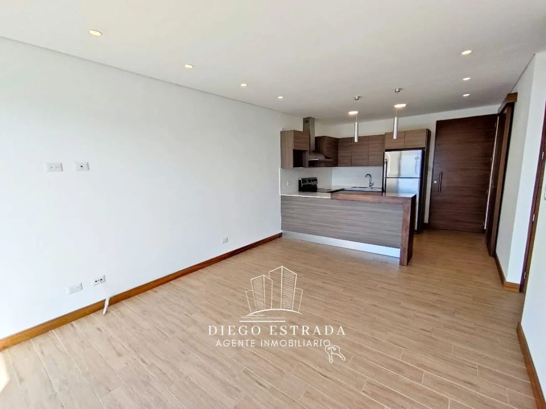 Dentro de garita en vista hermosa 1 — Apartamento en Venta en Zona 15, Guatemala, Ciudad — foto 3 de 16