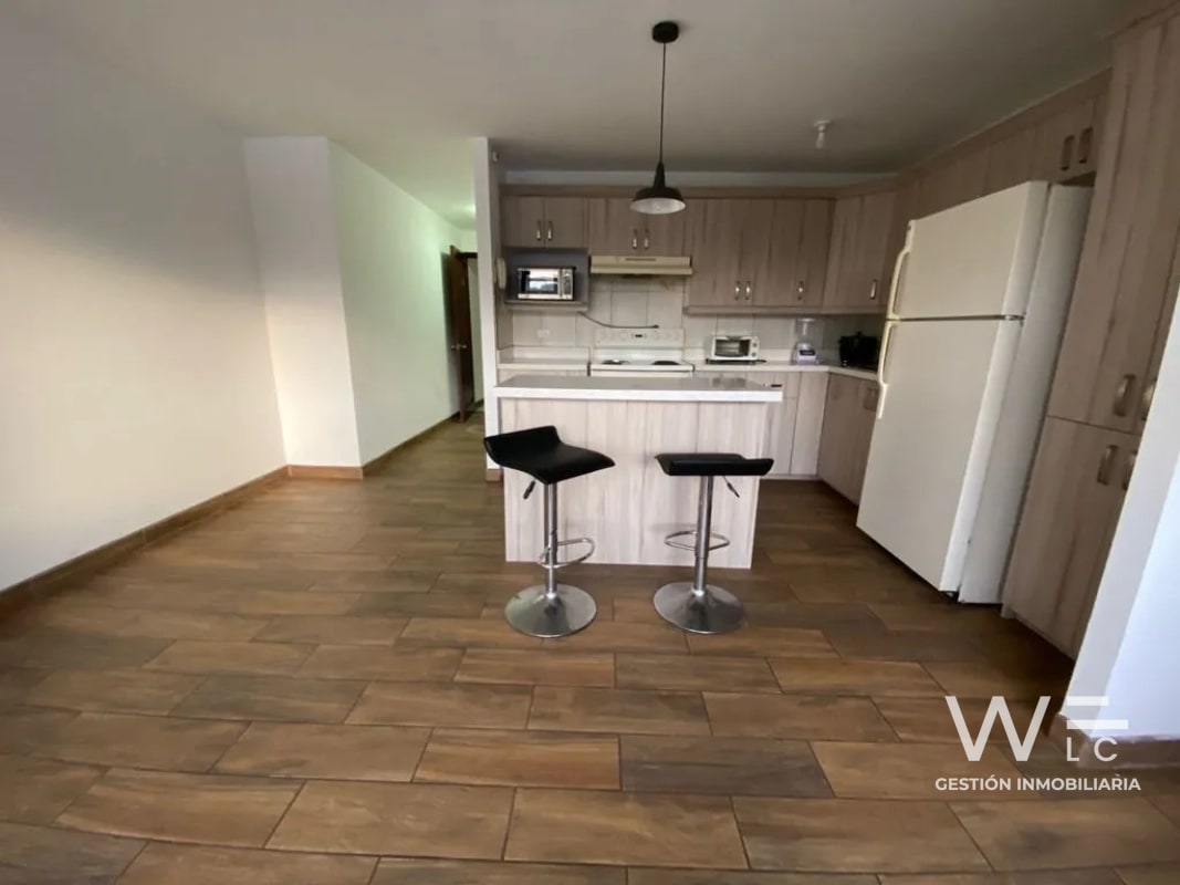 VENDO APARTAMENTO ZONA 14 - 8