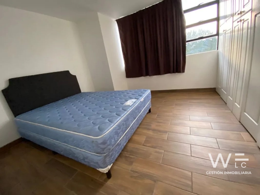 VENDO APARTAMENTO ZONA 14 - 5