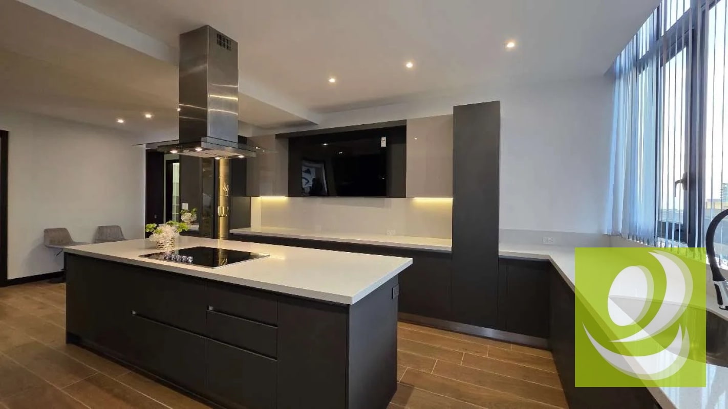ESPECTACULAR PENT-HOUSE EN ZONA 10 VENTA - 11