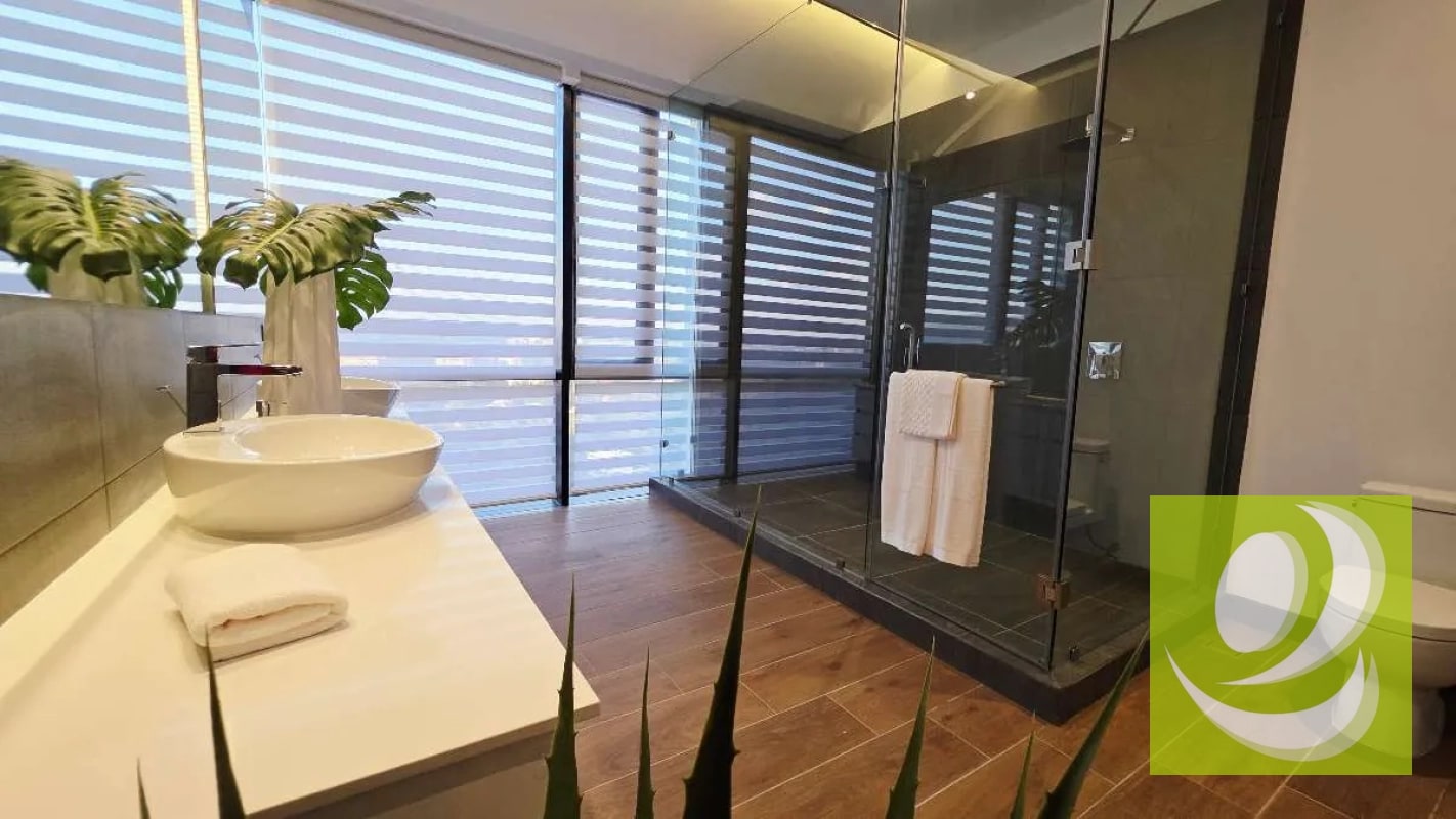 ESPECTACULAR PENT-HOUSE EN ZONA 10 VENTA - 2