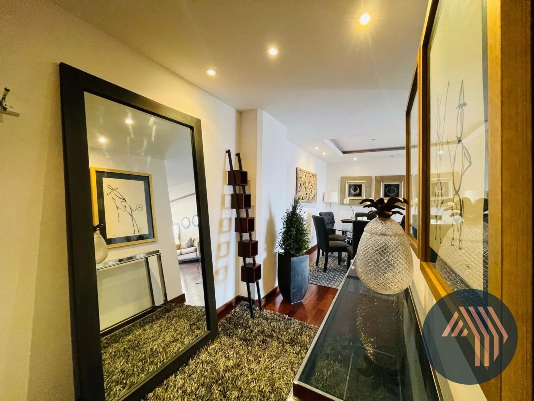 VENTA DE CÉNTRICO APARTAMENTO AMUEBLADO - TIFFANY, ZONA 10 - 1