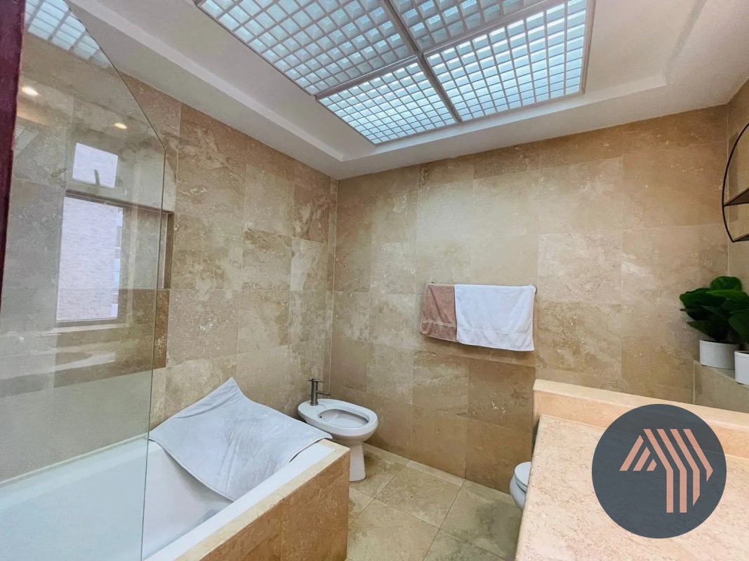 VENTA DE CÉNTRICO APARTAMENTO AMUEBLADO - TIFFANY, ZONA 10 - 3
