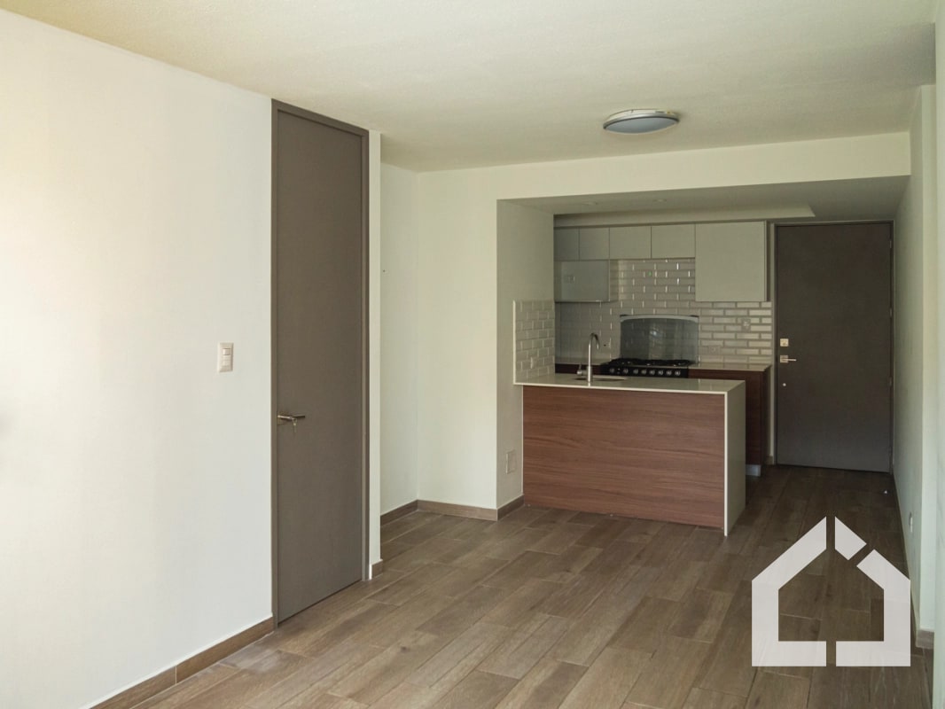 Apartamento de 2 habitaciones y patio en Aralia I, Mariscal zona 11 - 1