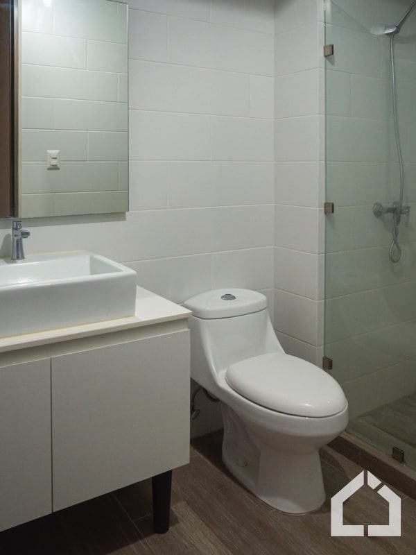 Apartamento de 2 habitaciones y patio en Aralia I, Mariscal zona 11 - 3