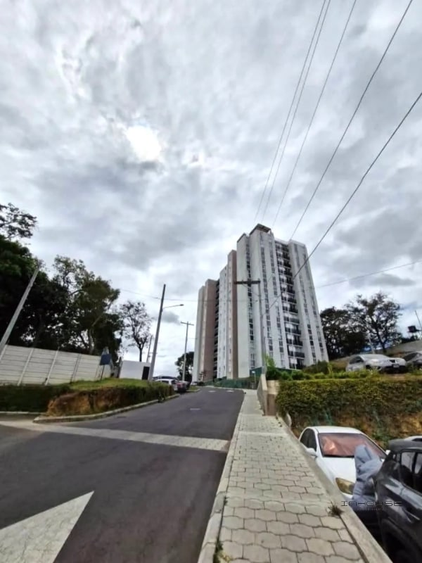 APARTAMENTO EN VENTA ZONA 10  DE MIXCO - 2