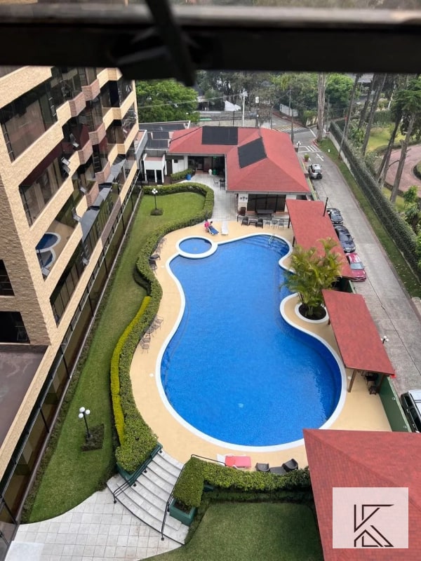 Elegante apartamento en venta en el Condominio Milenia, zona 10 - 1