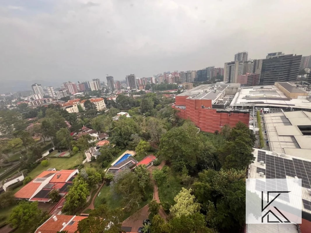 Elegante apartamento en venta en el Condominio Milenia, zona 10 - 11