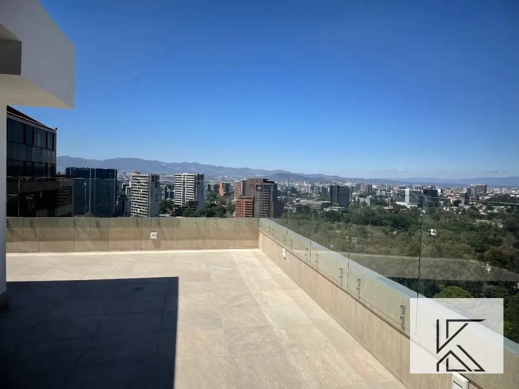 Moderno y Lujoso Penthouse en el Edificio Milenia, zona 10 (copia) — Apartamento en Venta en Milenia, Zona 10, Guatemala, Ciudad — foto 2 de 16