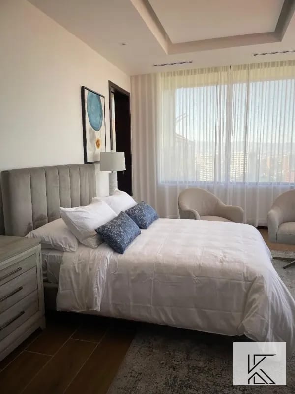 Moderno y Lujoso Penthouse en el Edificio Milenia, zona 10 (copia) — Apartamento en Venta en Milenia, Zona 10, Guatemala, Ciudad — foto 6 de 16