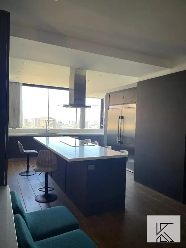 Moderno y Lujoso Penthouse en el Edificio Milenia, zona 10 (copia) — Apartamento en Venta en Milenia, Zona 10, Guatemala, Ciudad — foto 5 de 16