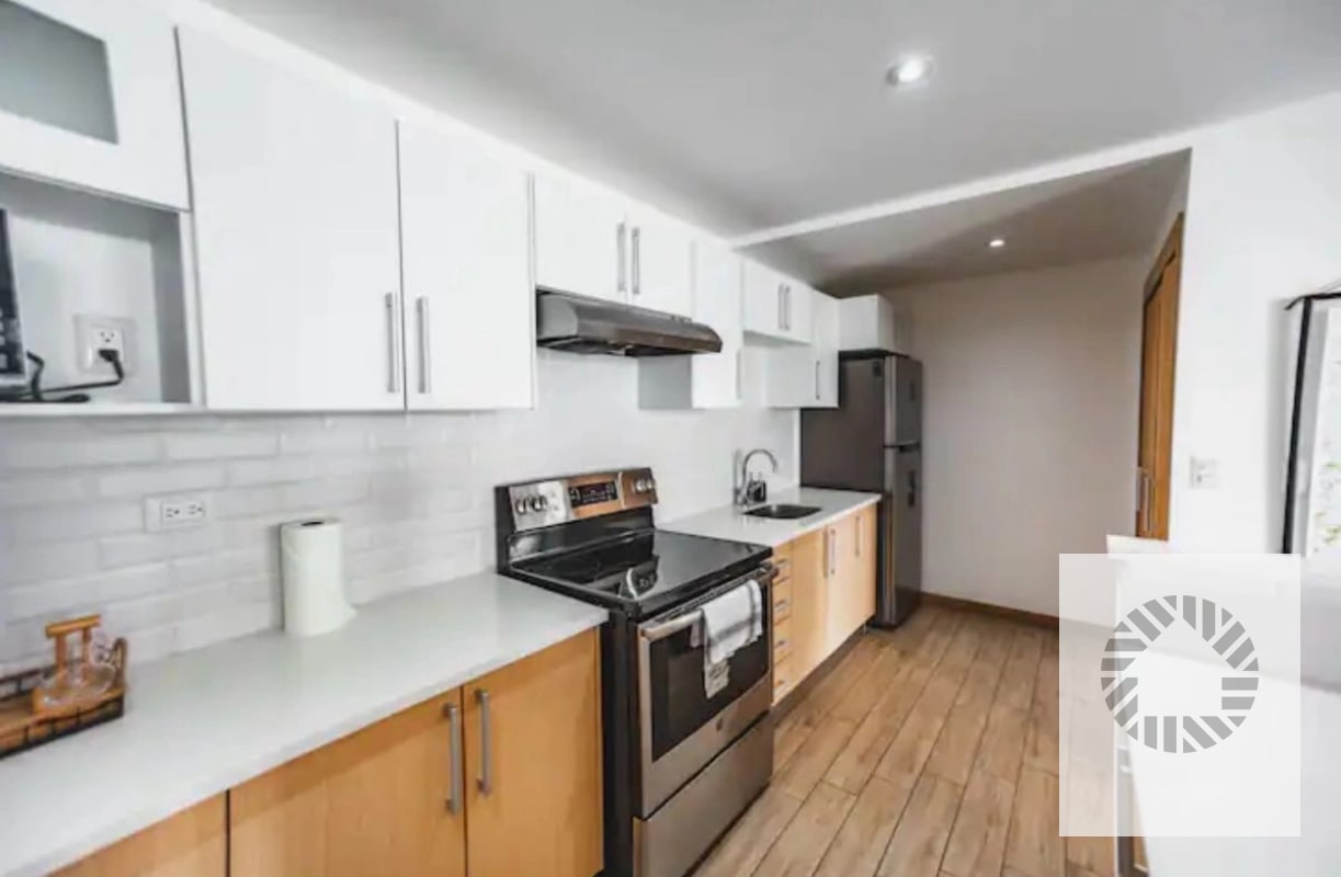 VENDO APARTAMENTO CITY HAUS,ZONA 10 - 8