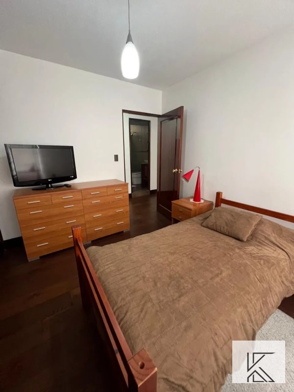 Amplio apartamento en ALQUILER en Moradas del Acueducto en zona 10 - 3