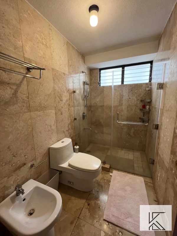 Amplio apartamento en VENTA en Moradas del Acueducto en zona 10 - 7