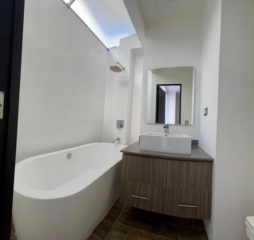 Apartamento en venta Edificio Destiny km 14.5 — Apartamento en Venta en Carretera a El Salvador, Guatemala, Ciudad — foto 6 de 14