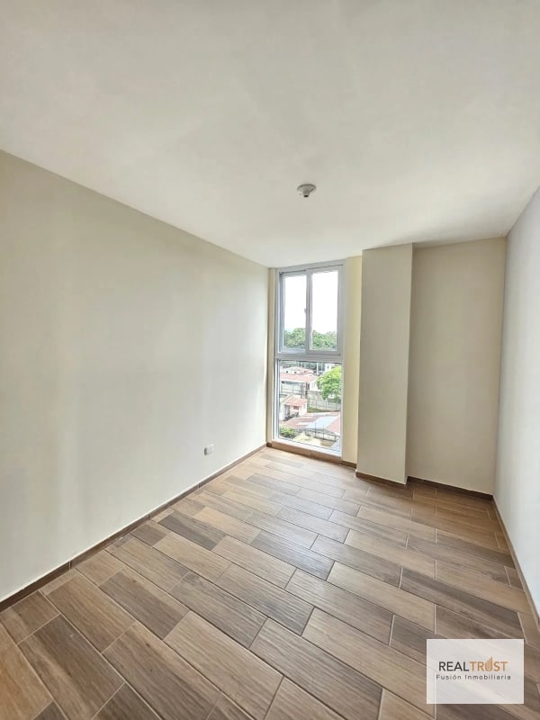 VENDO APARTAMENTO EN ZONA 11 SOBRE LA ROOSEVELT A LA ALTURA DEL CENTRO ESPAÑOL - 2