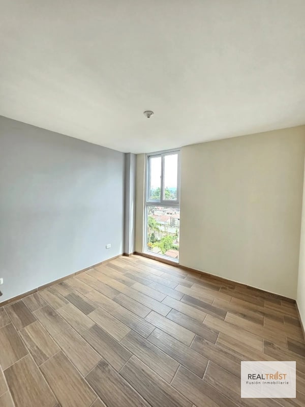 VENDO APARTAMENTO EN ZONA 11 SOBRE LA ROOSEVELT A LA ALTURA DEL CENTRO ESPAÑOL - 4