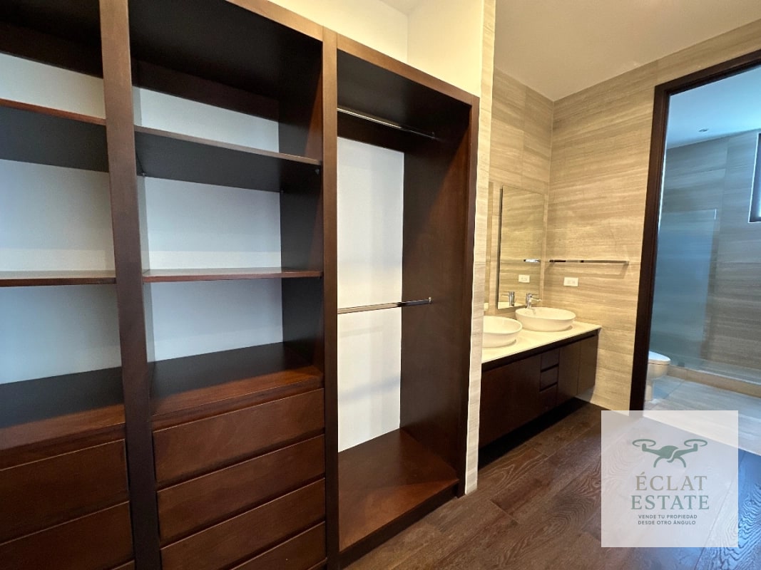 Apartamento en Renta en Echo Zona 14 | 2 Habitaciones, 2 Parqueos - 2