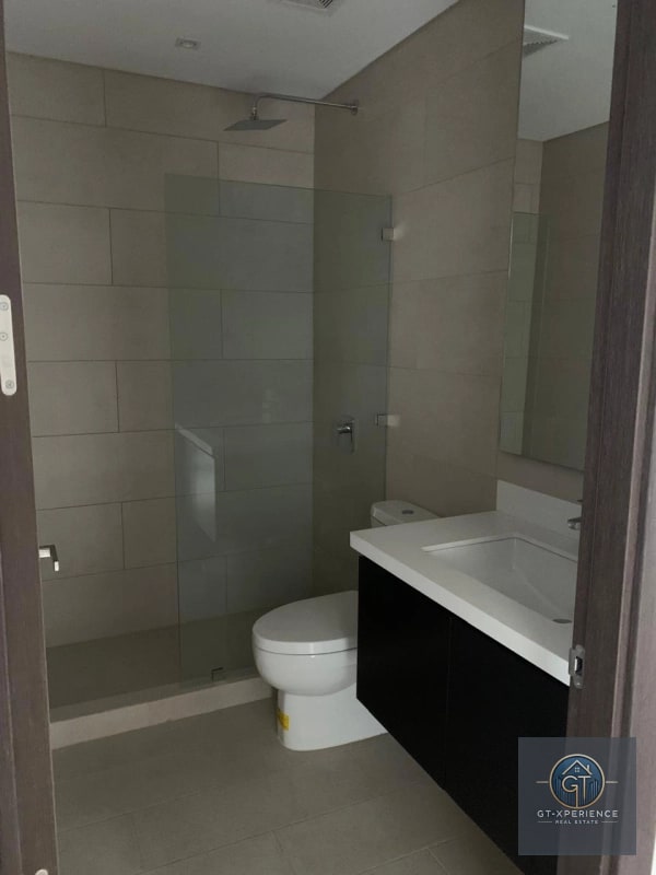Lindo y amplio apartamento en AZORES, Zona 15 VHII - 14